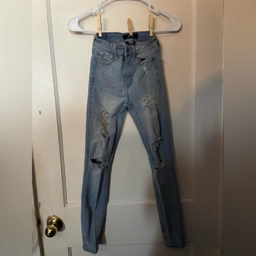 Aeropostale stretchy light wash ripped jeans